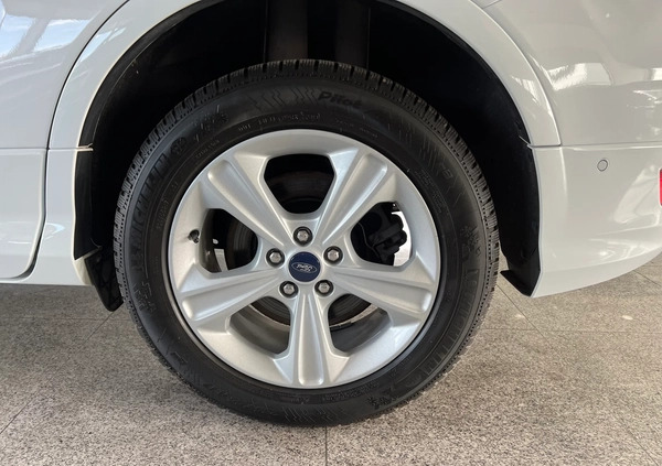 Ford Kuga cena 88800 przebieg: 79000, rok produkcji 2018 z Tychy małe 562